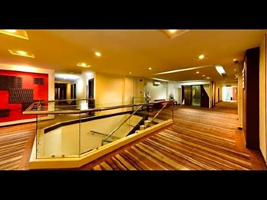 360 Xpress Citycenter Budget Boutique Hotel