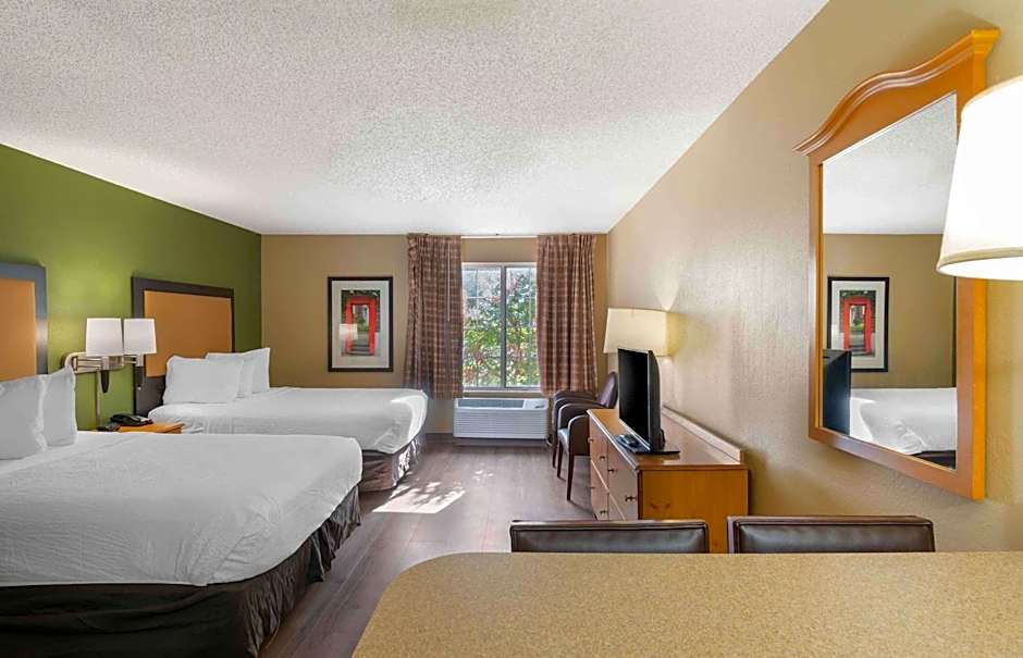 Extended Stay America Suites - Kansas City - Country Club Plaza