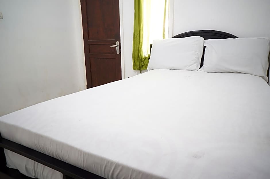 Hotel O Aero Kost Bu Lisa Syariah Near Pasar Tradisional Lawang