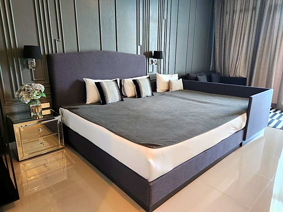 The Midst@ Royal hills Nakornayok