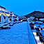 Bellazure Hotel