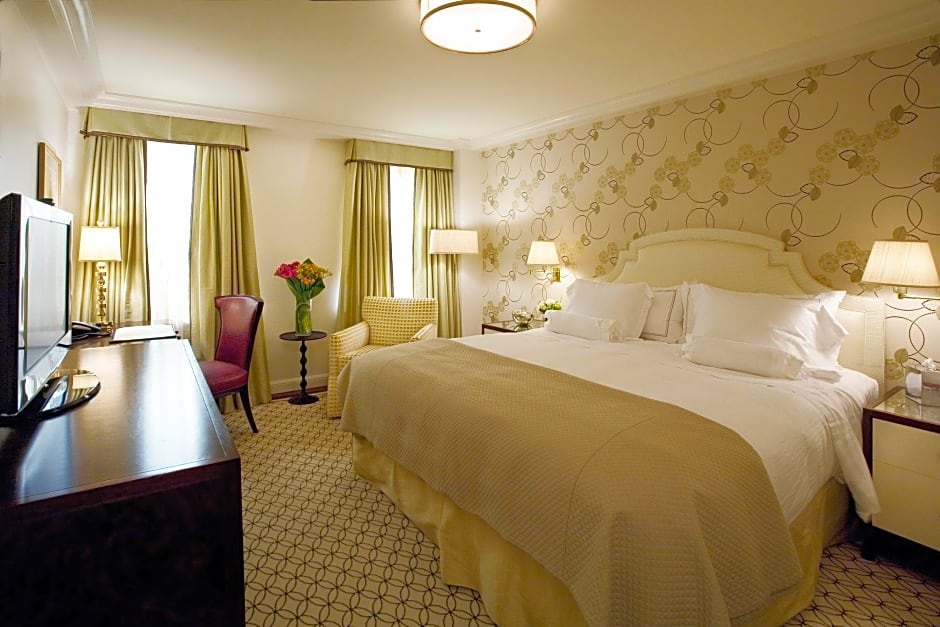 The Carlyle, A Rosewood Hotel