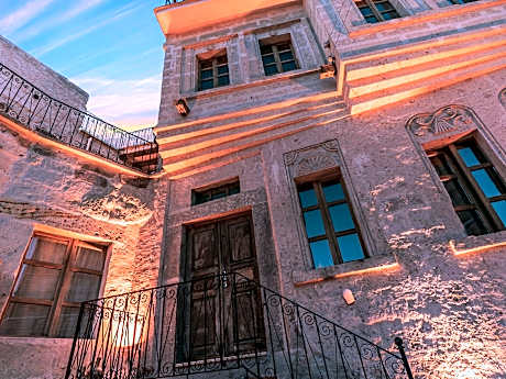 Atilla's Cave Hotel