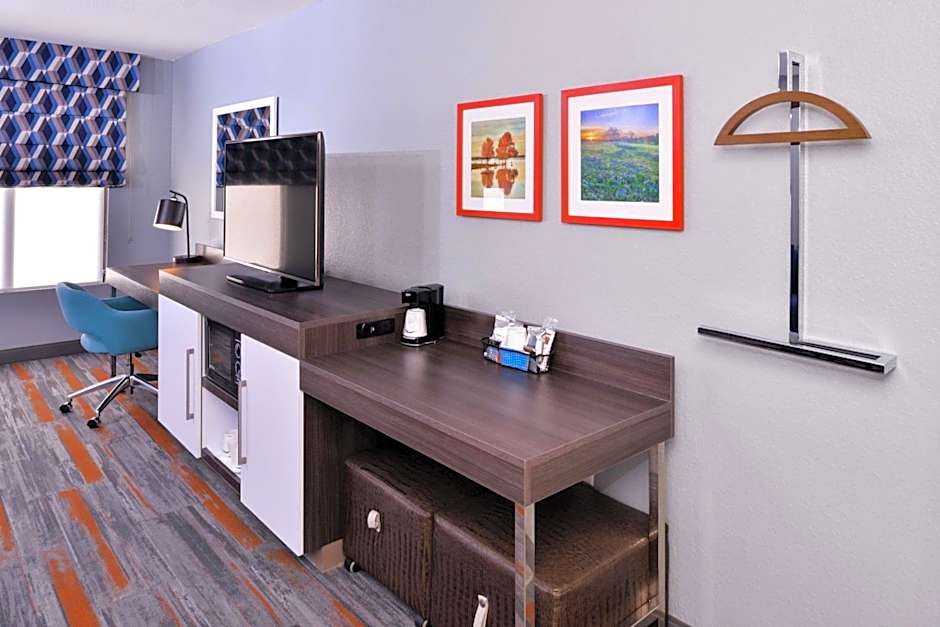 Hampton Inn By Hilton & Suites Legacy Park-Frisco
