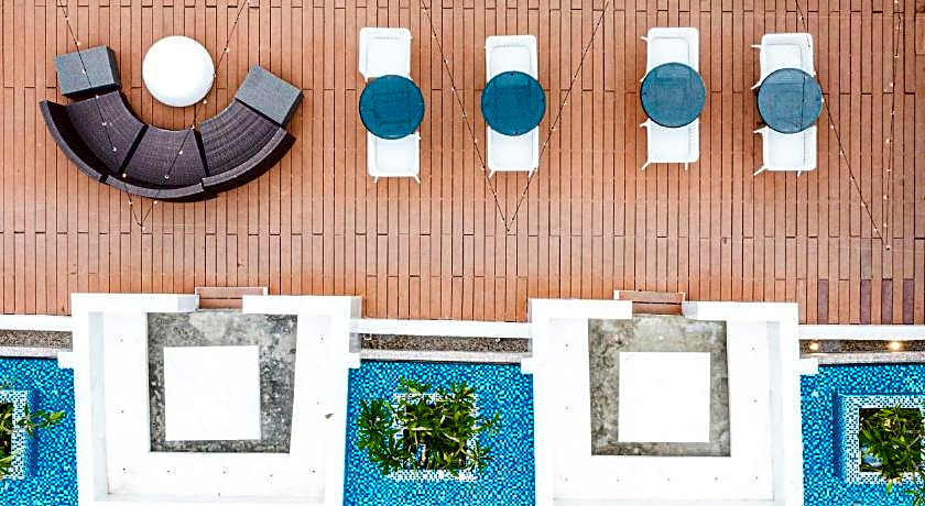 Ferra Hotel and Garden Suites