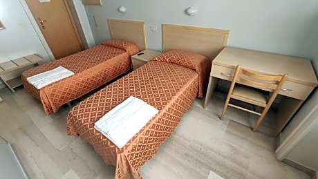 Twin Room with Bath