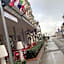 hotel iris