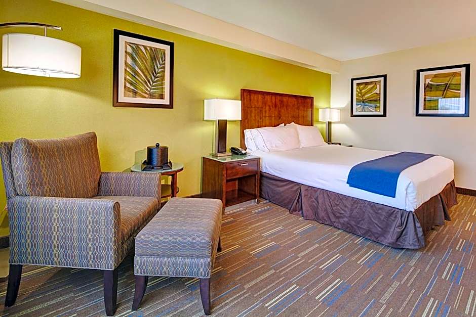 Holiday Inn Express San Diego South - National City By IHG