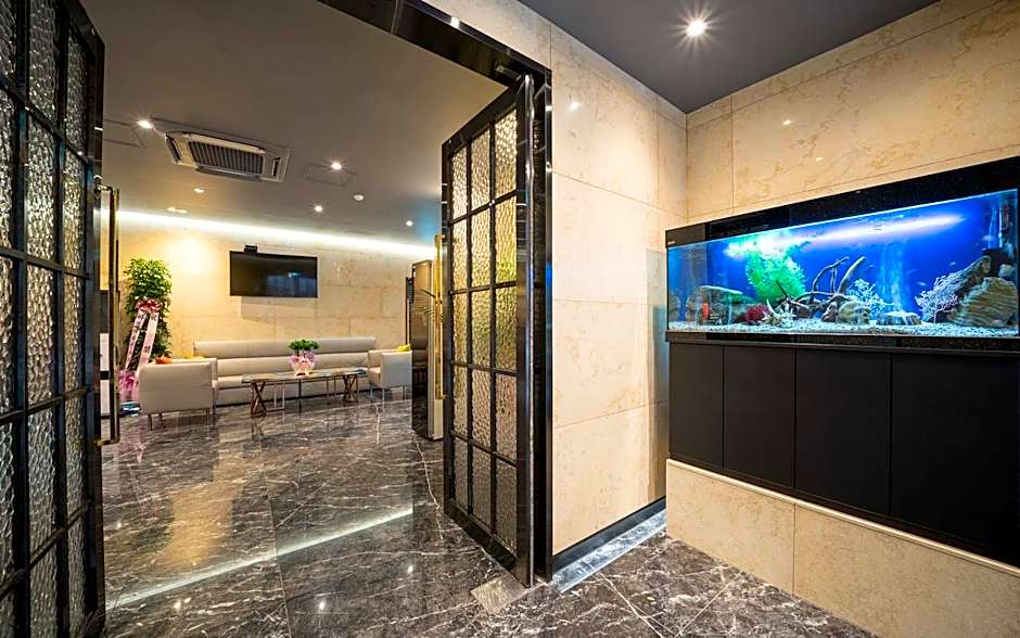 Hotel Millennium