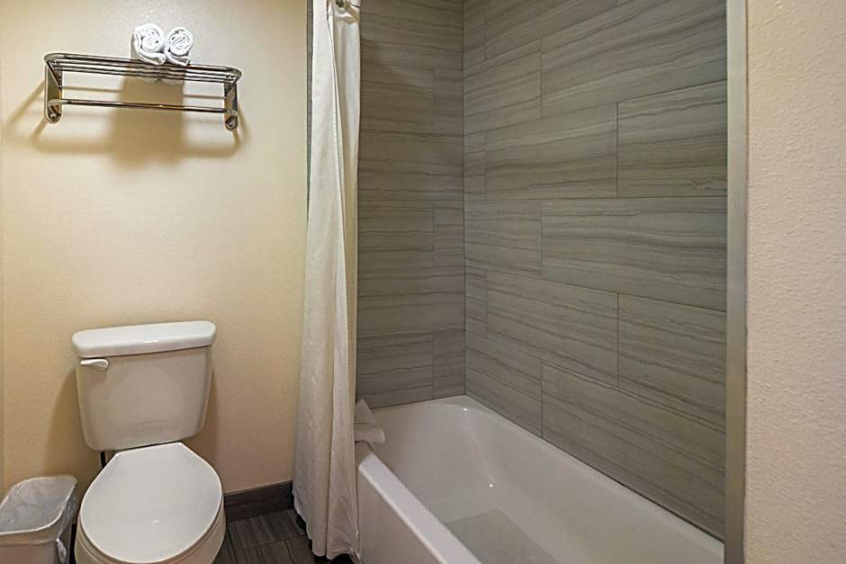 Motel 6 Hesperia, CA - East