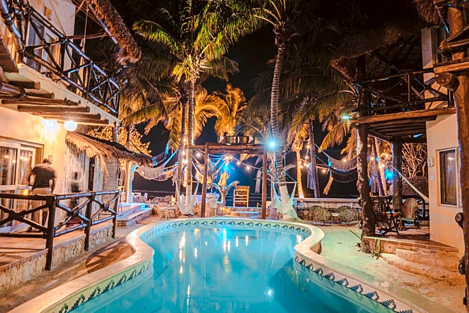 Holbox Dream Beachfront Hotel