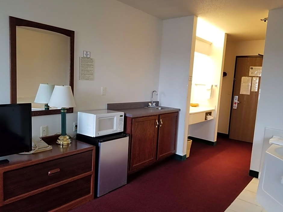 Bilmar Inn & Suites