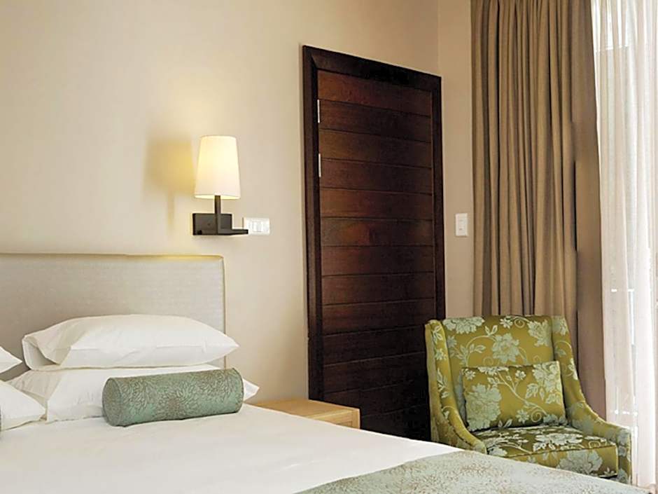 Chapmans Peak Beach Hotel