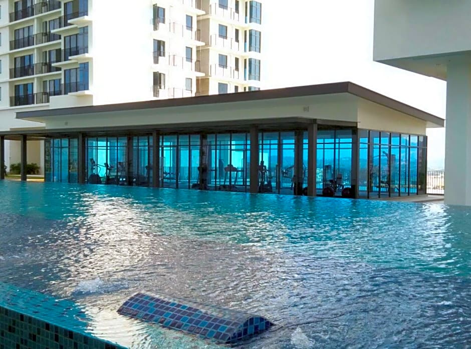 De Houz Guesthouse @ Setia Alam Trefoil