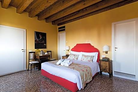 Superior Double Room with Grand Canal View