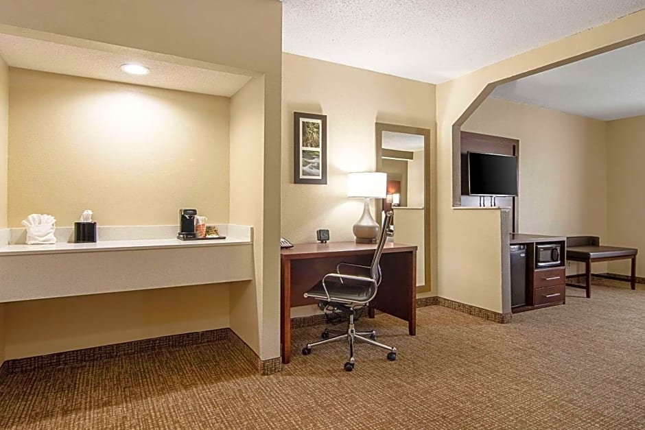 Comfort Suites Airport Alcoa