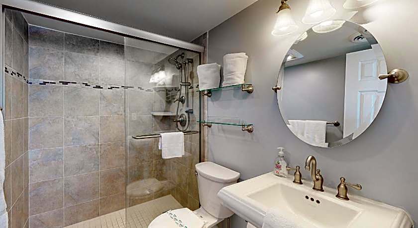 Marigot Beach Suites