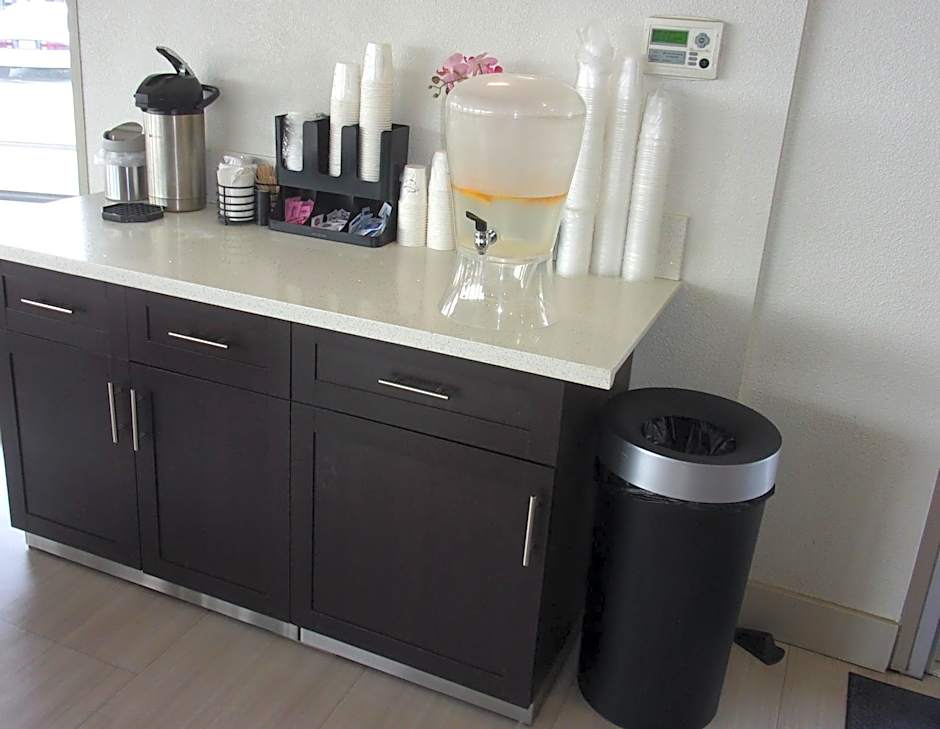 Red Roof Inn Redding