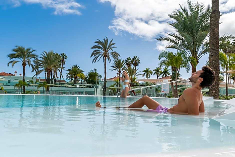 Hotel LIVVO Dunagolf Suites