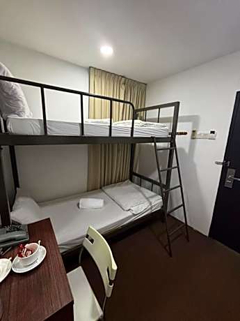 Deluxe Double Decker Room with Window