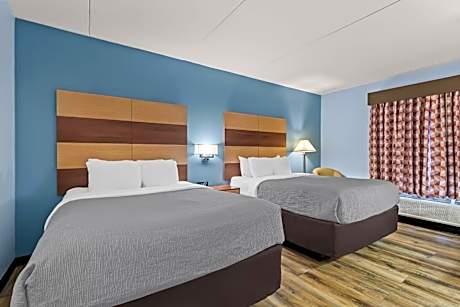 Queen Room with Two Queen Beds - Non-Smoking