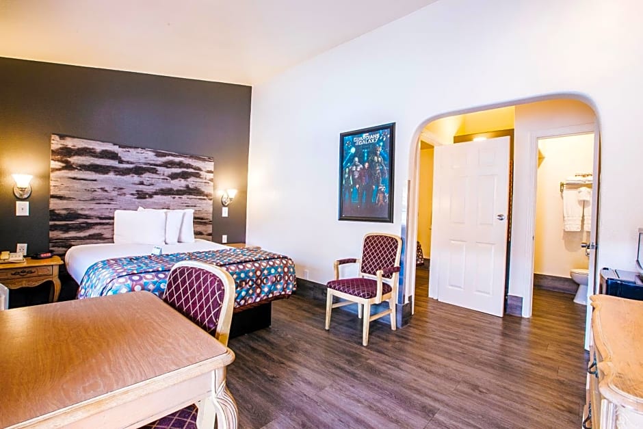 Anaheim Discovery Inn And Suites