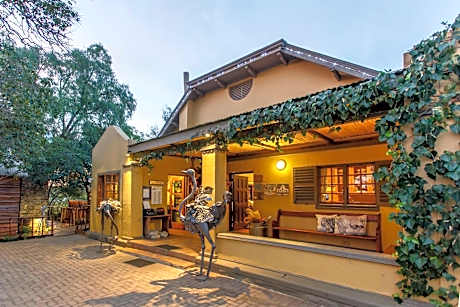 Riverside Guest Lodge