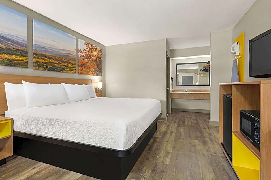 Days Inn by Wyndham Fulton