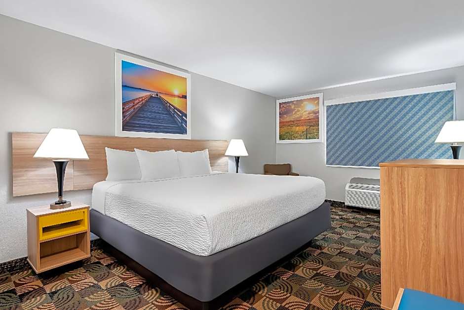 Days Inn by Wyndham Hillsdale