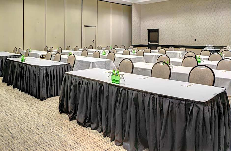 Wyndham Fort Smith City Center