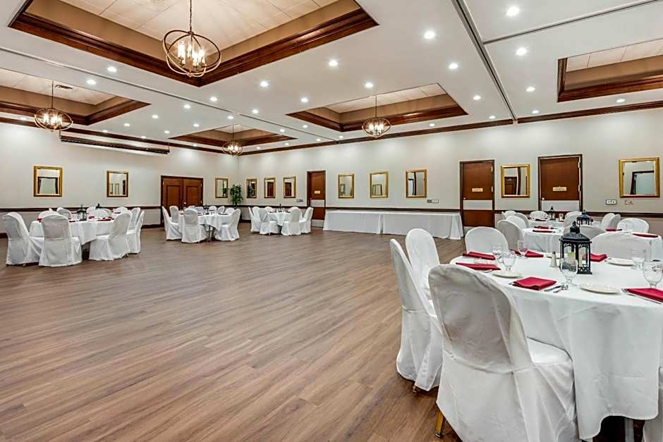 Clarion Hotel Conference Center on Lake Erie