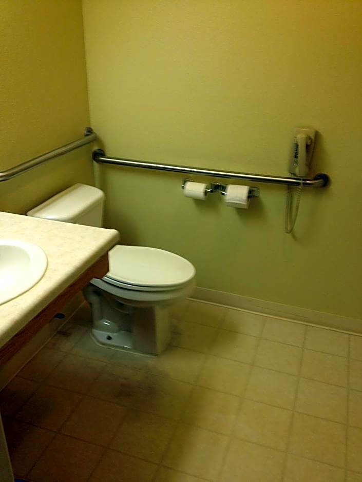 Super 8 by Wyndham McCall