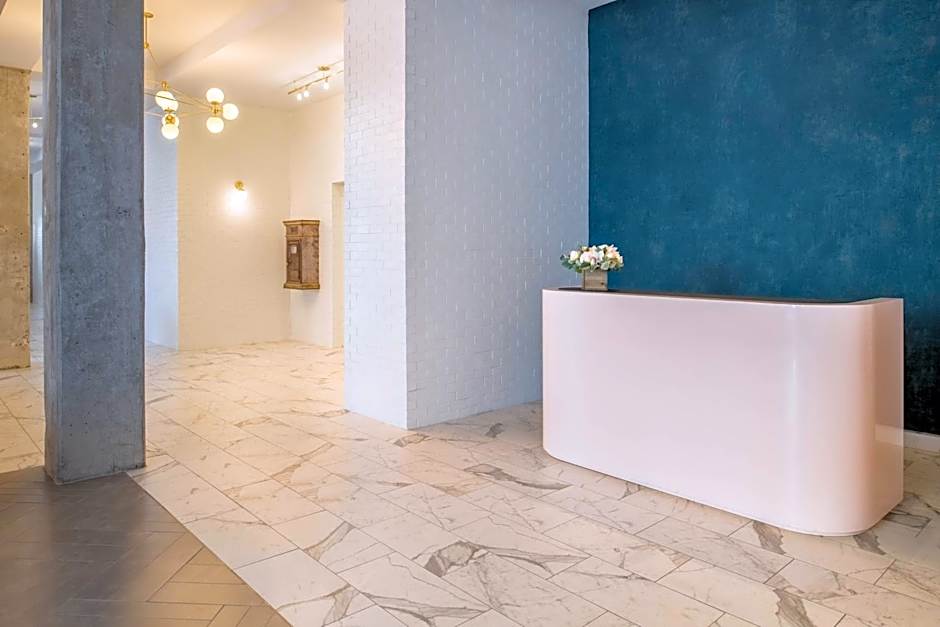 Hi-Lo Hotel, Autograph Collection by Marriott