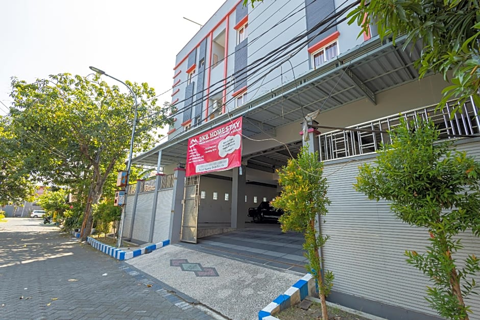 RedDoorz Near Universitas Wijaya Kusuma