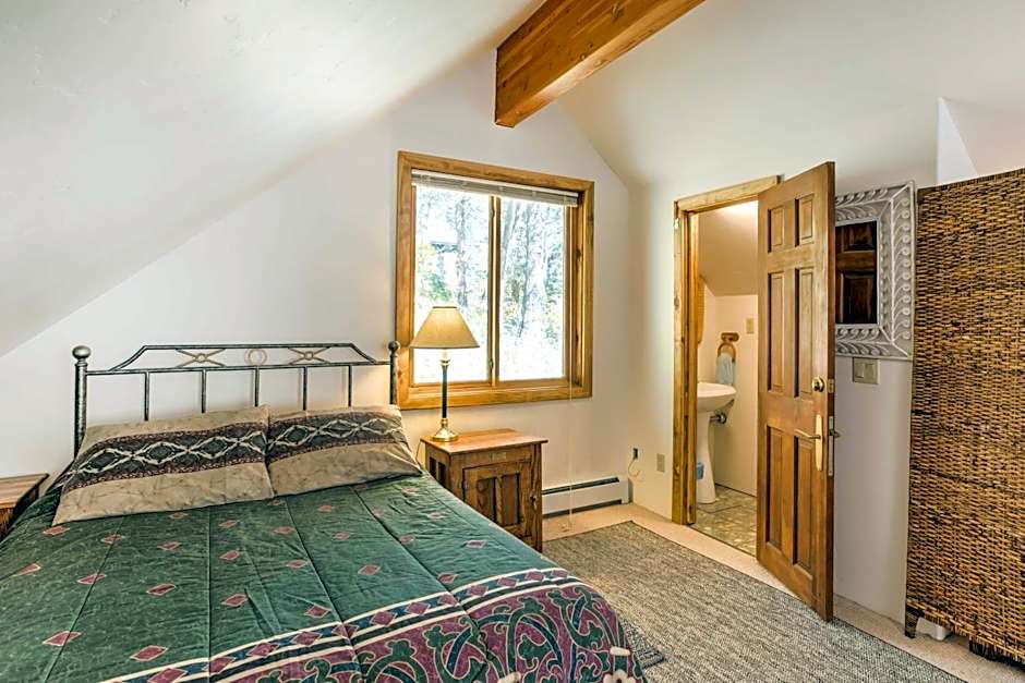 Marble Hideaway Cabin with Mountain Views and Deck!