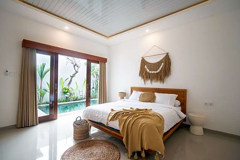 Canggu, Big Kitchen and Pool - All New, Design!