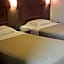 Super OYO 447 Comfort Hotel Meru