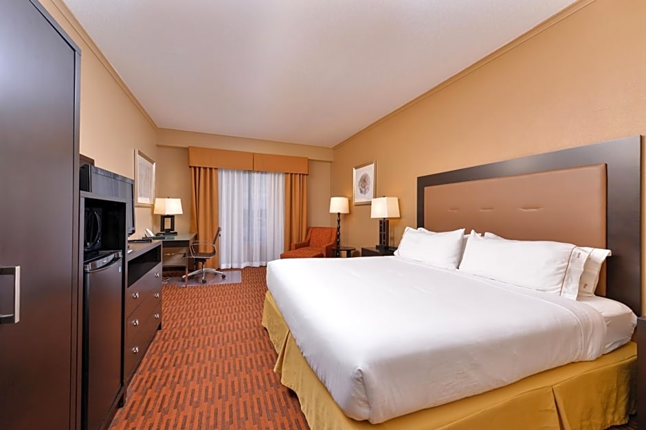 Holiday Inn Express Breezewood