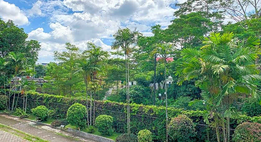 OYO 261 Sasono Putro Guest House