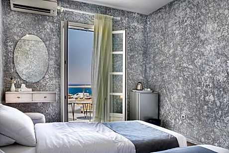 Double or Twin Room with Sea View