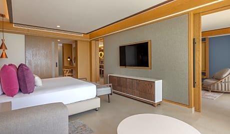 Luxury Presidential Ocean Front One Bedroom Suite Diamond Club