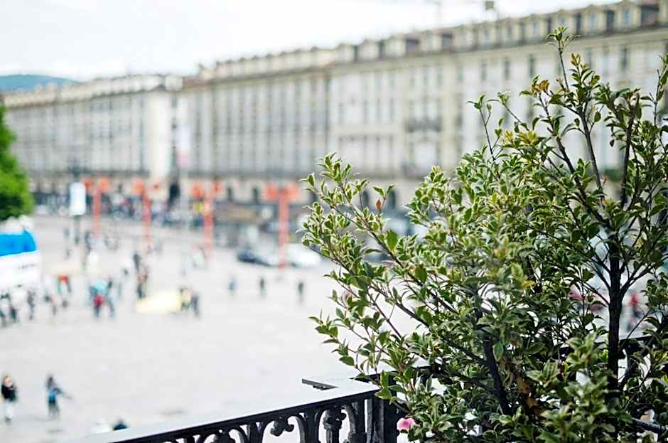 Piazza Castello Suite