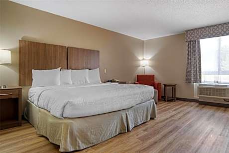 King Room with Bath Tub - Disability Access