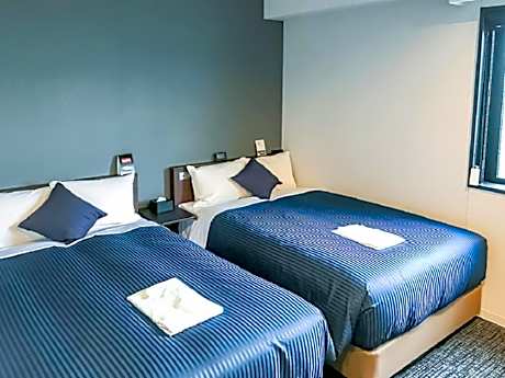 Twin Room - Non-Smoking