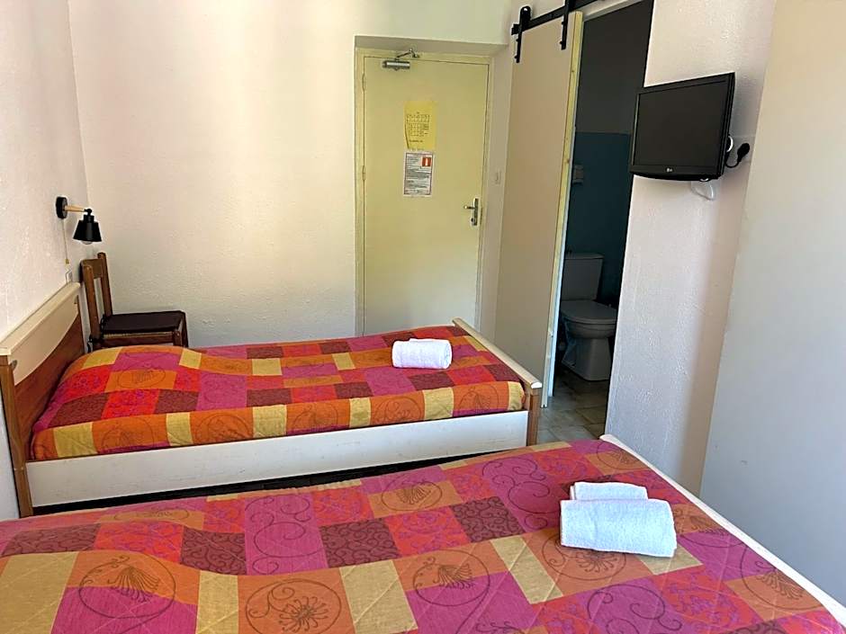 Foto 1 de 4 de Standard 1 Double Bed or 2 Beds, Balcony