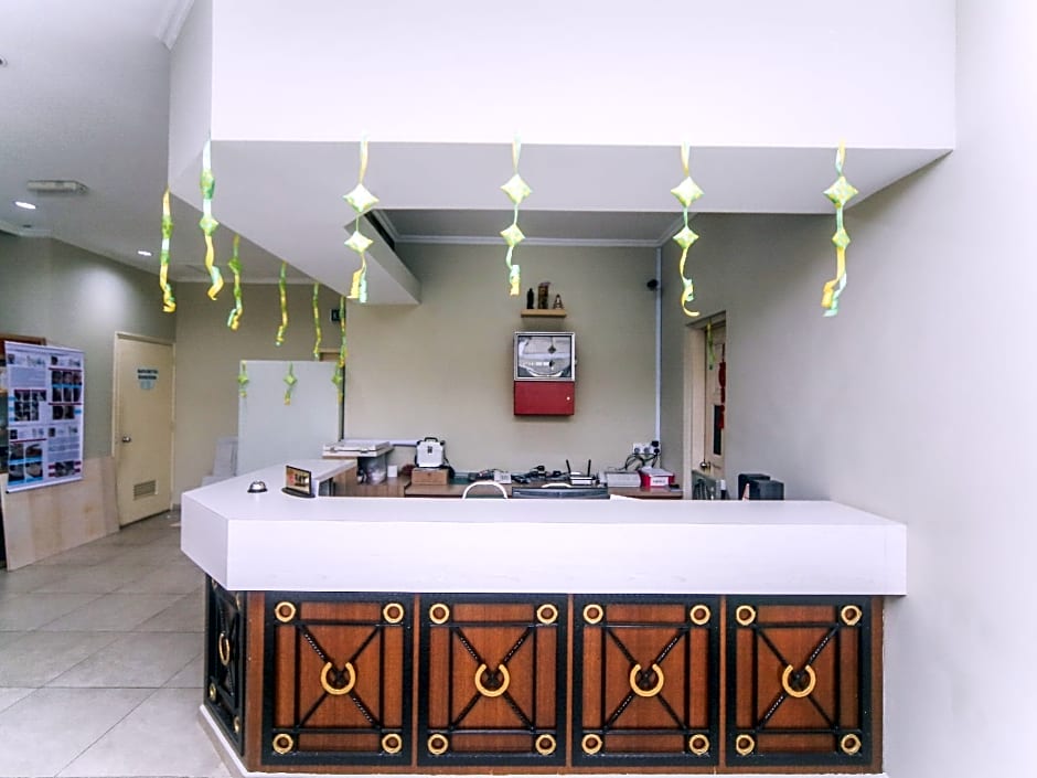 OYO 563 Jockey Lodge Hotel