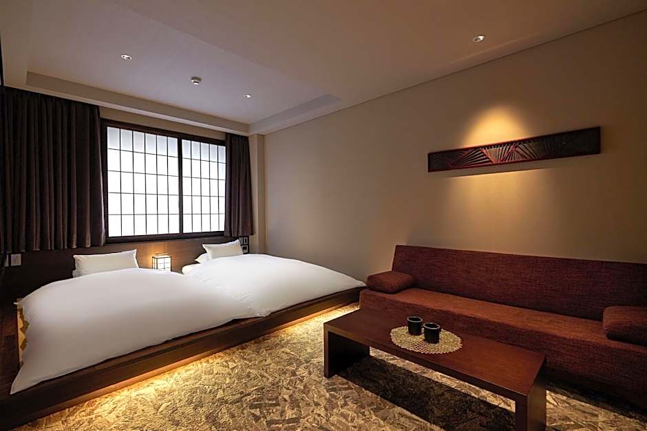 Minn Kanazawa