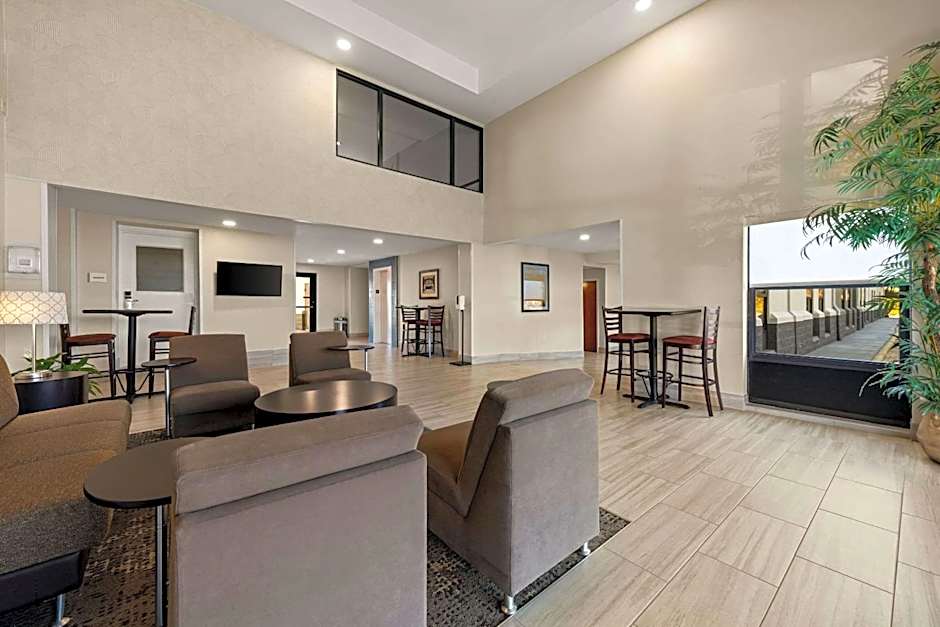 Quality Inn & Suites Matthews