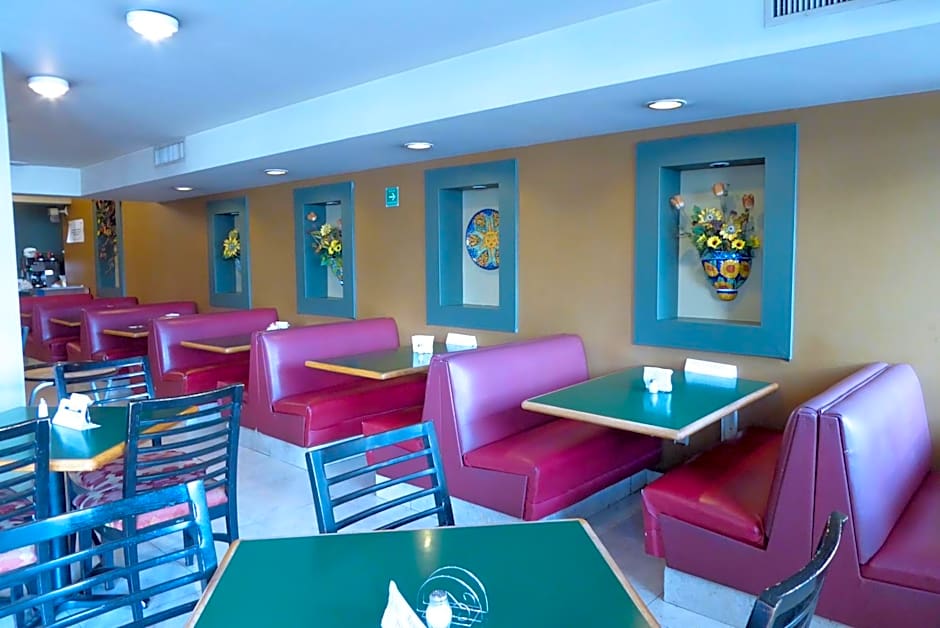 Hotel Son- Mar Monterrey Centro