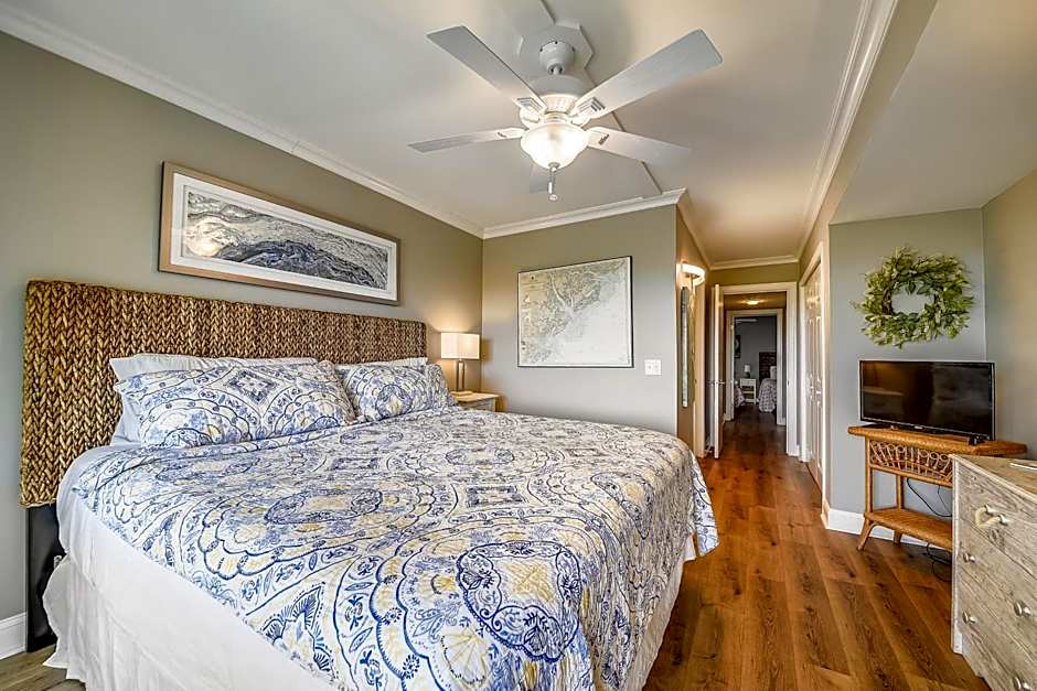 Shorewood Villa Unit 210